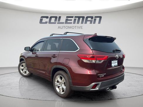 Used 2018 Toyota Highlander Limited FWD image 4