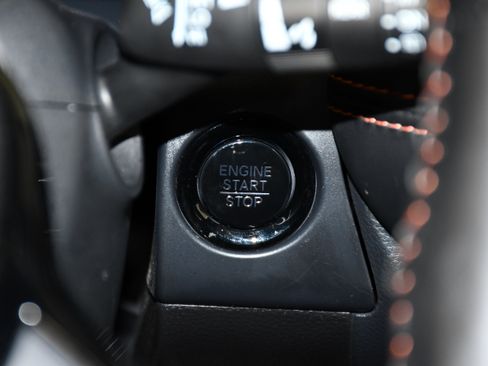 Certified 2025 Honda HR-V Sport image 18