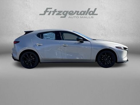 New 2026 MAZDA MAZDA3 Hatchback w/Premium Plus Pkg image 3