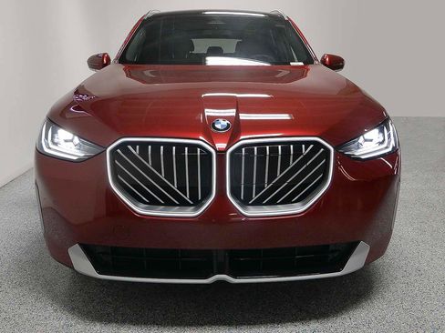 Used 2025 BMW X3 xDrive30i w/ Convenience Package AWD/4WD image 2