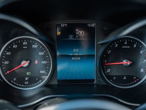 Used 2022 Mercedes-Benz GLC 300 4MATIC image 41