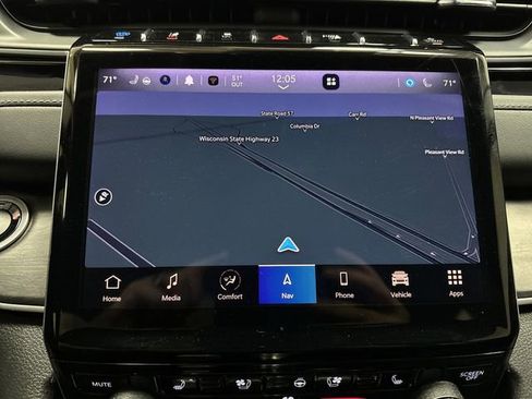 Used 2023 Jeep Grand Cherokee 4WD 4xe w/ Luxury Tech Group II image 10