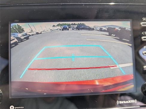 Used 2021 Toyota Camry SE FWD image 15