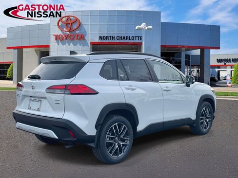 Used 2026 Toyota Corolla Cross XLE w/ Convenience Package image 7