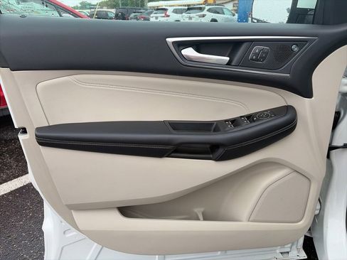 Used 2022 Ford Edge Titanium AWD/4WD image 13