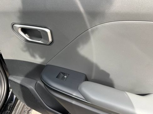 Used 2025 Kia K4 FWD image 33