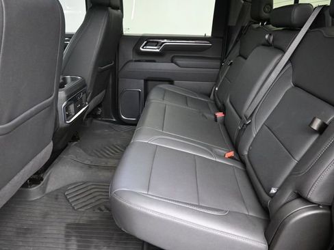 Used 2025 Chevrolet Silverado 2500 LTZ w/ LTZ Convenience Package AWD/4WD image 18