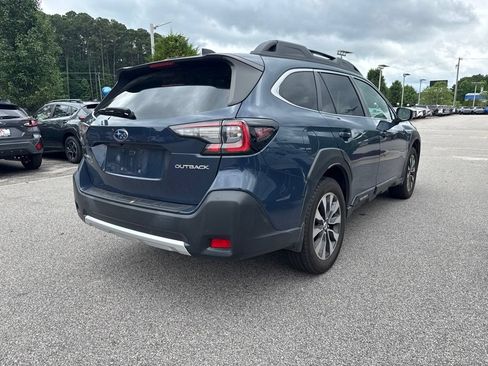 Used 2023 Subaru Outback Limited AWD/4WD image 5