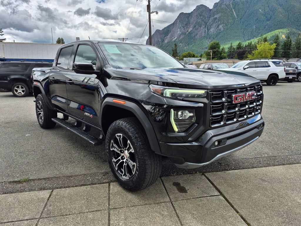 Used 2023 GMC Canyon AT4 AWD/4WD image 3