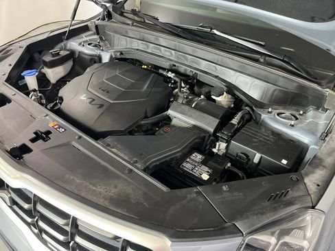 Used 2025 Kia Telluride S FWD image 11