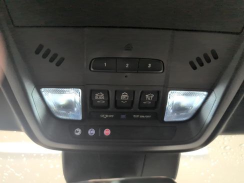 Certified 2024 Cadillac XT4 Premium Luxury AWD/4WD image 18