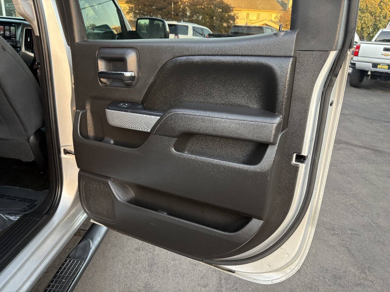 Used 2017 Chevrolet Silverado 1500 LT w/ All Star Edition AWD/4WD image 22