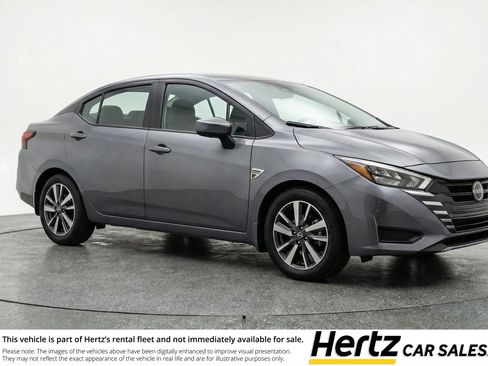 Used 2025 Nissan Versa SV image 1