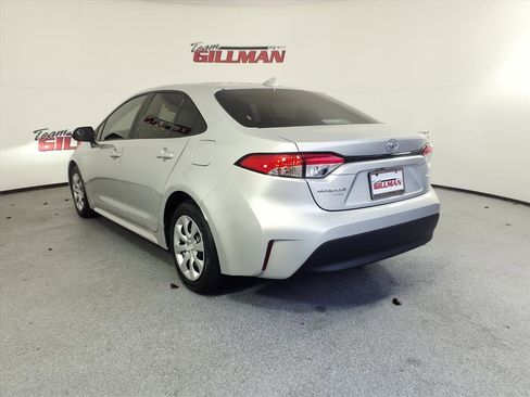 Used 2023 Toyota Corolla LE image 9