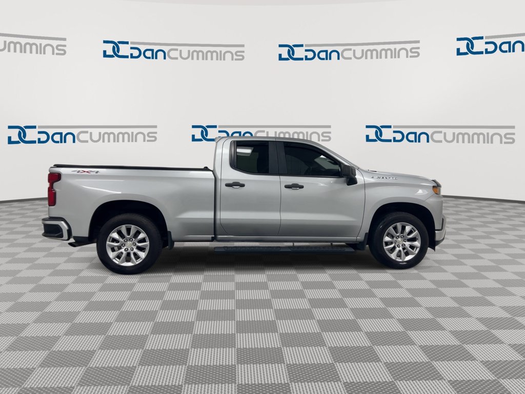 Used 2020 Chevrolet Silverado 1500 Custom w/ Custom Value Package AWD/4WD image 9