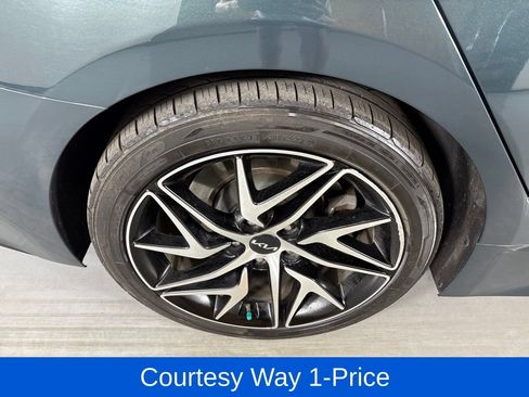 Used 2023 Kia Stinger GT-Line w/ Sun & Sound Package RWD image 13