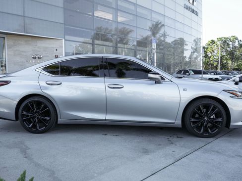 Used 2022 Lexus ES 350 F Sport w/ Accessory Package 2 image 11