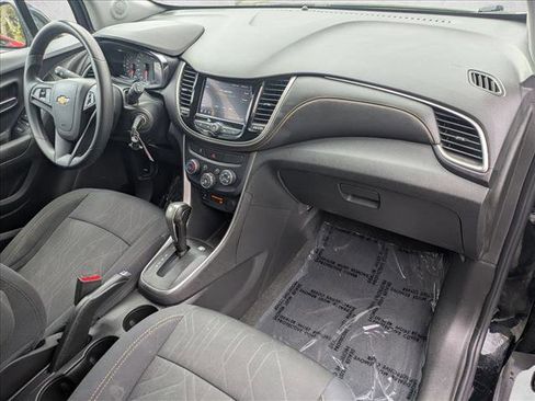 Used 2020 Chevrolet Trax LT image 20