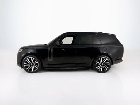 Used 2023 Land Rover Range Rover SE AWD/4WD image 2