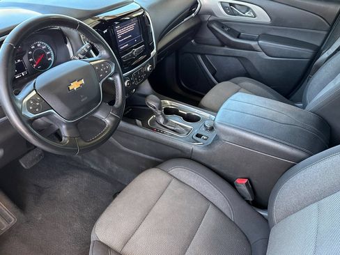 Used 2023 Chevrolet Traverse LT FWD image 5