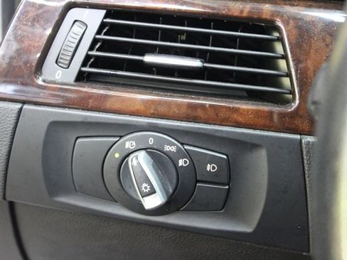 Used 2010 BMW 328i xDrive Sedan AWD/4WD image 15