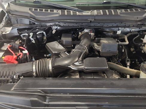Used 2022 Ford F250 XL w/ Power Equipment Group AWD/4WD image 8