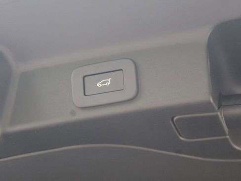 New 2026 Jaguar F-PACE R-Dynamic S image 13