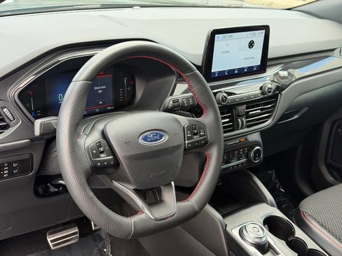 Used 2023 Ford Escape ST-Line Select AWD/4WD image 23