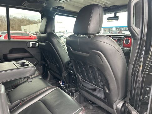 Used 2022 Jeep Gladiator Rubicon w/ Cold Weather Group image 47