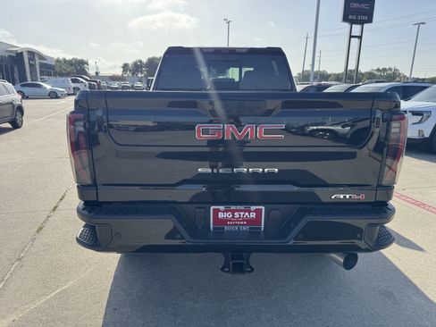 Used 2025 GMC Sierra 2500 AT4 w/ AT4 Premium Plus Package AWD/4WD image 7