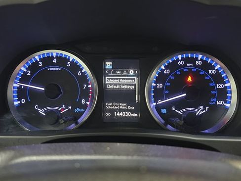 Used 2019 Toyota Highlander LE AWD/4WD image 18