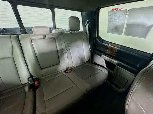 Used 2019 Ford F150 Lariat image 14