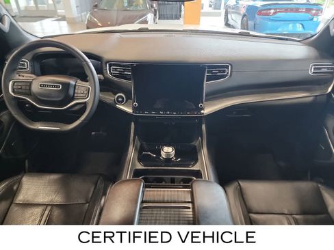 Used 2023 Jeep Wagoneer Series II AWD/4WD image 31