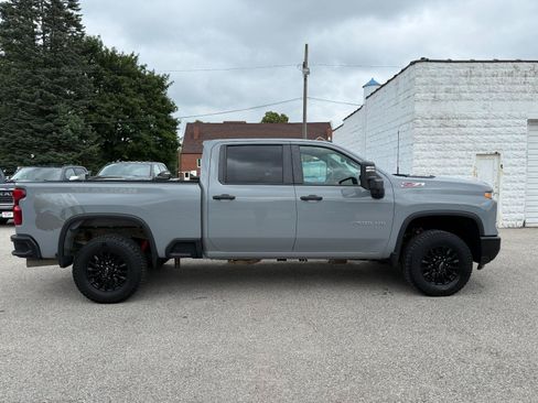Used 2024 Chevrolet Silverado 2500 W/T AWD/4WD image 4