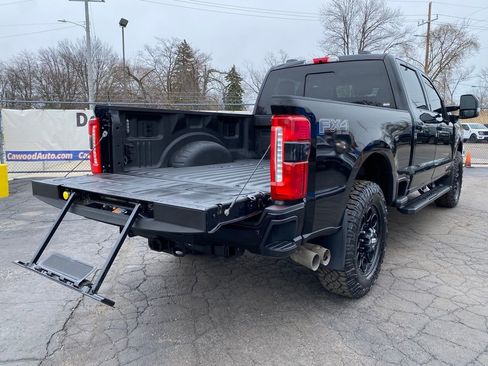 Used 2024 Ford F250 Lariat w/ Black Appearance Package AWD/4WD image 5