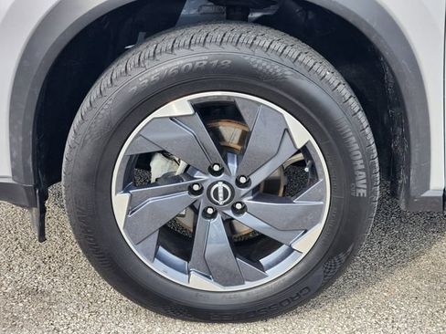Used 2024 Nissan Rogue SV AWD/4WD image 7