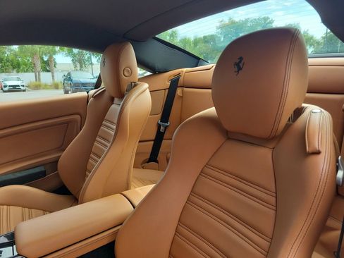 Used 2014 Ferrari California RWD image 6