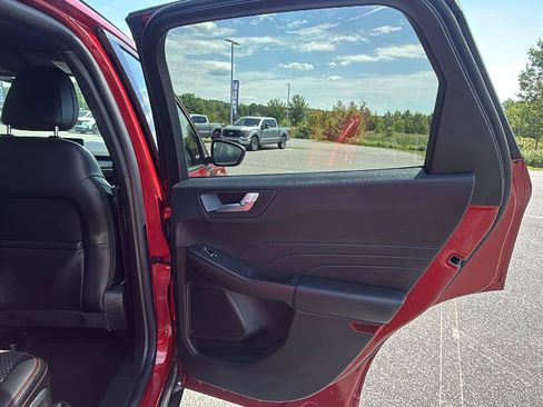 Used 2024 Ford Escape ST-Line w/ Tech Pack #1 AWD/4WD image 19