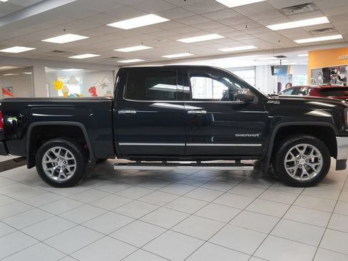 Used 2018 GMC Sierra 1500 SLT w/ SLT Premium Package AWD/4WD image 12