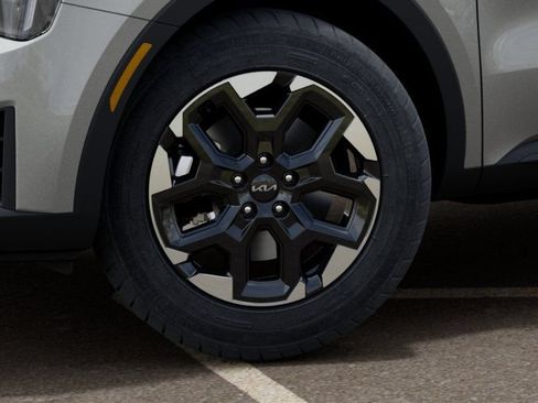 New 2026 Kia Sorento S FWD image 9