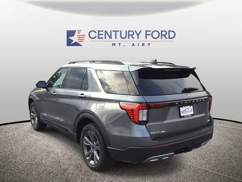 Used 2026 Ford Explorer Active w/ Active Comfort Package AWD/4WD image 5