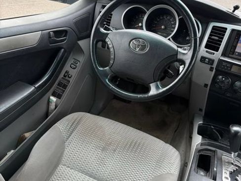 Used 2006 Toyota 4Runner SR5 RWD image 11