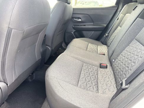 Used 2025 Nissan Kicks SV image 13