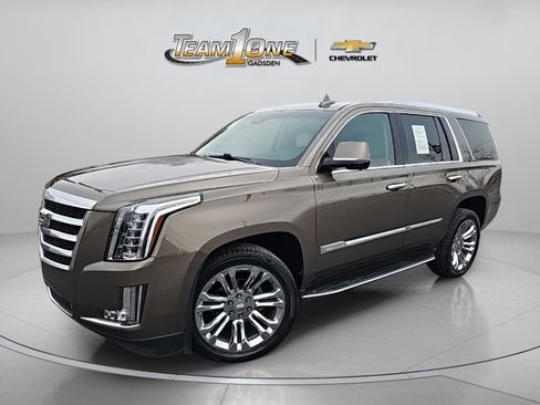 Used 2016 Cadillac Escalade Luxury image 4