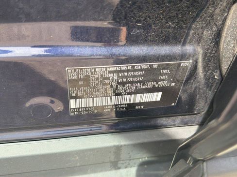 Used 2024 Toyota RAV4 XLE w/ Convenience Package AWD/4WD image 29