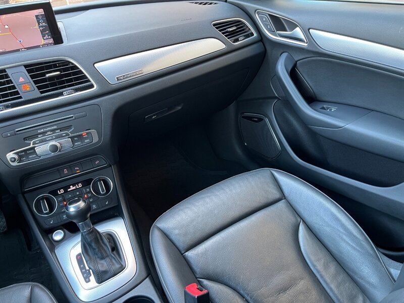 Used 2018 Audi Q3 2.0T Premium Plus w/ Premium Plus Package AWD/4WD image 18