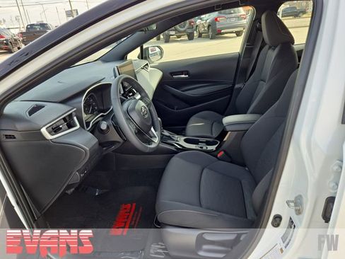 Used 2025 Toyota Corolla SE w/ SE Package image 20