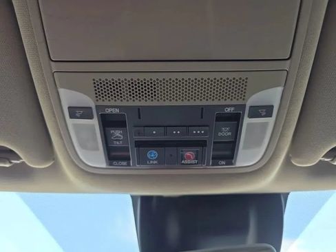 Used 2017 Acura MDX w/ Technology Package FWD image 38