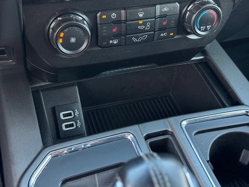 Used 2018 Ford F150 XLT w/ Equipment Group 302A Luxury AWD/4WD image 15