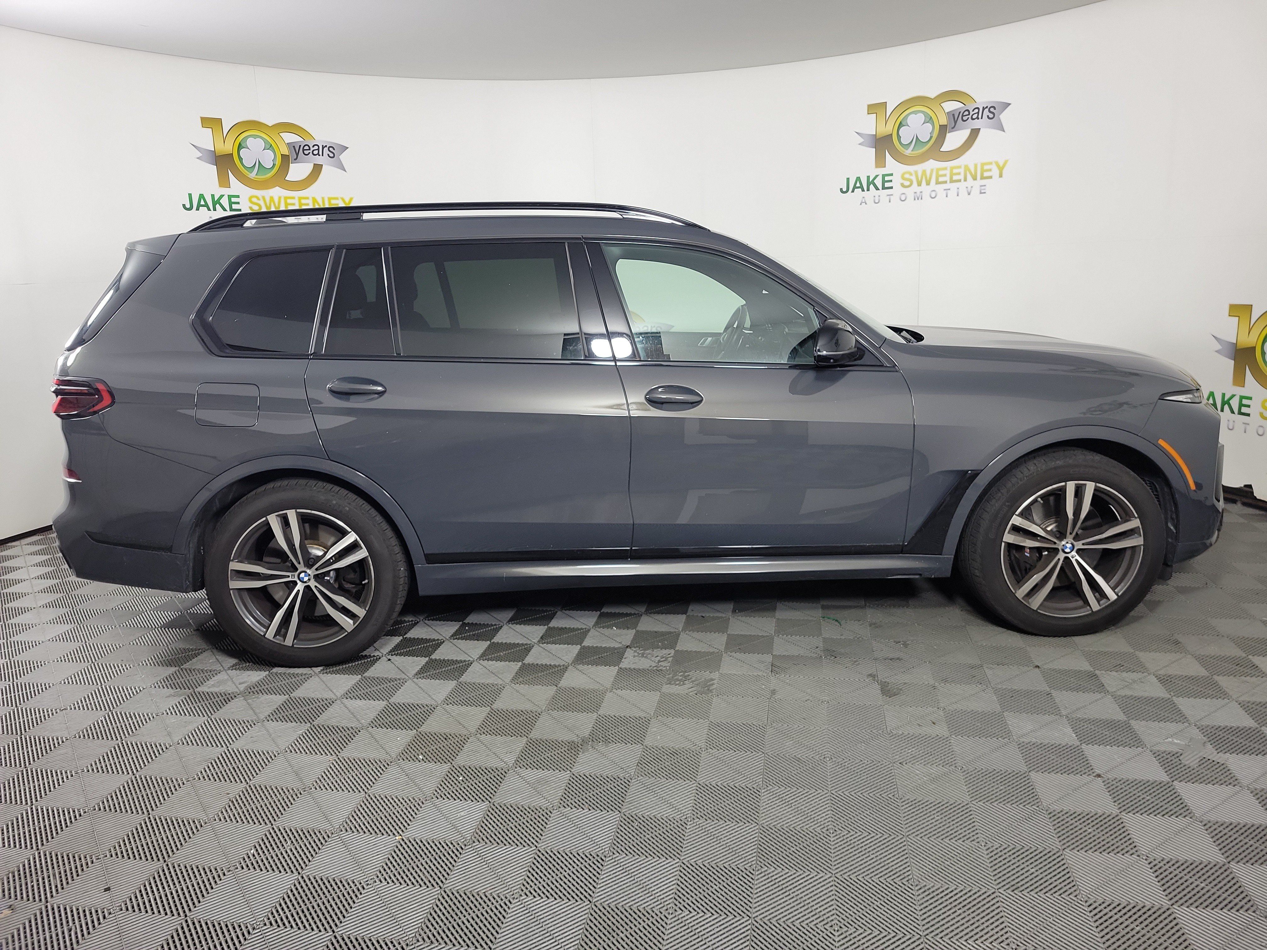 Used 2025 BMW X7 M60i AWD/4WD image 4